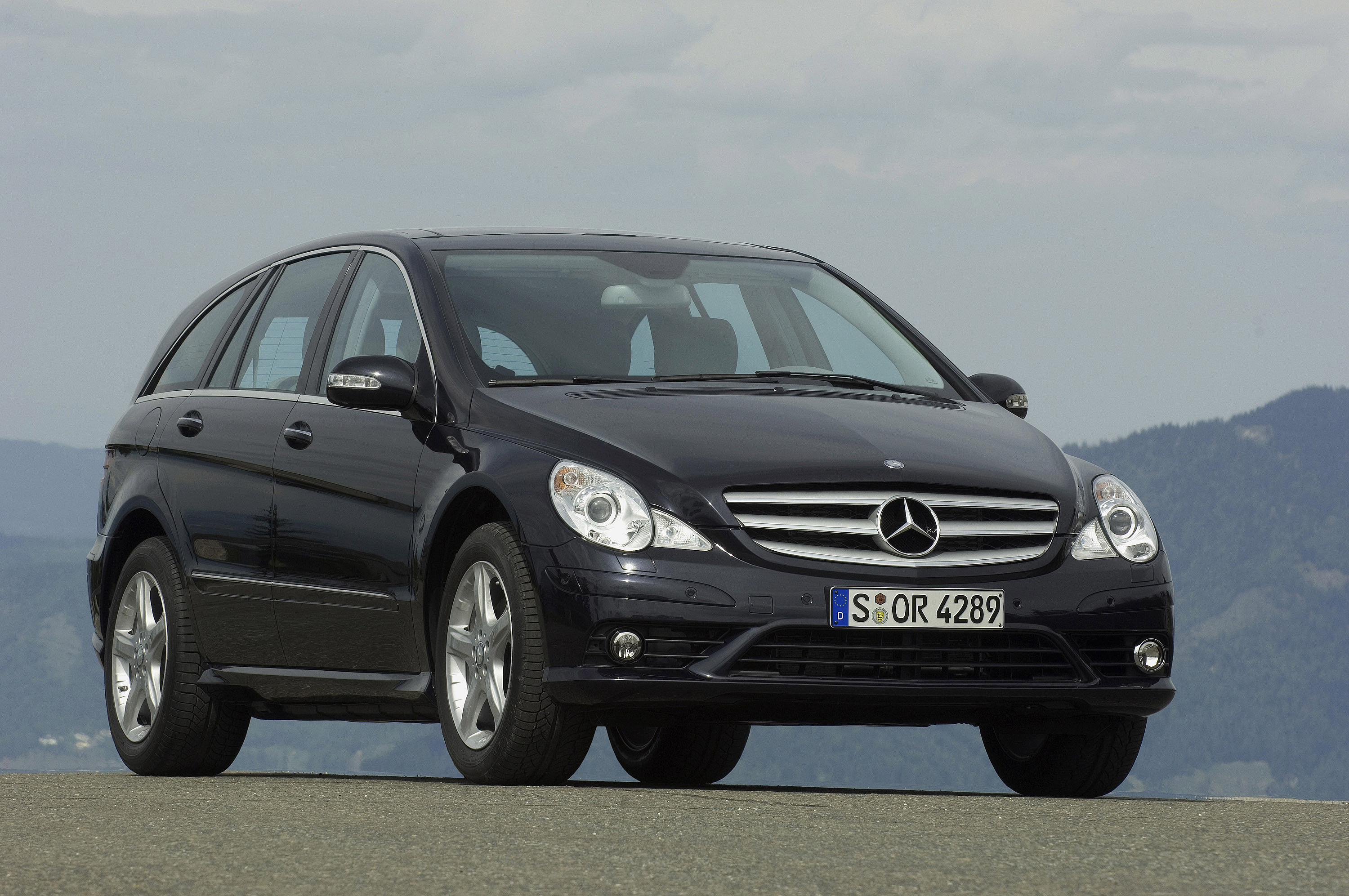 В РФ массово отзывают автомобили Mercedes-Benz