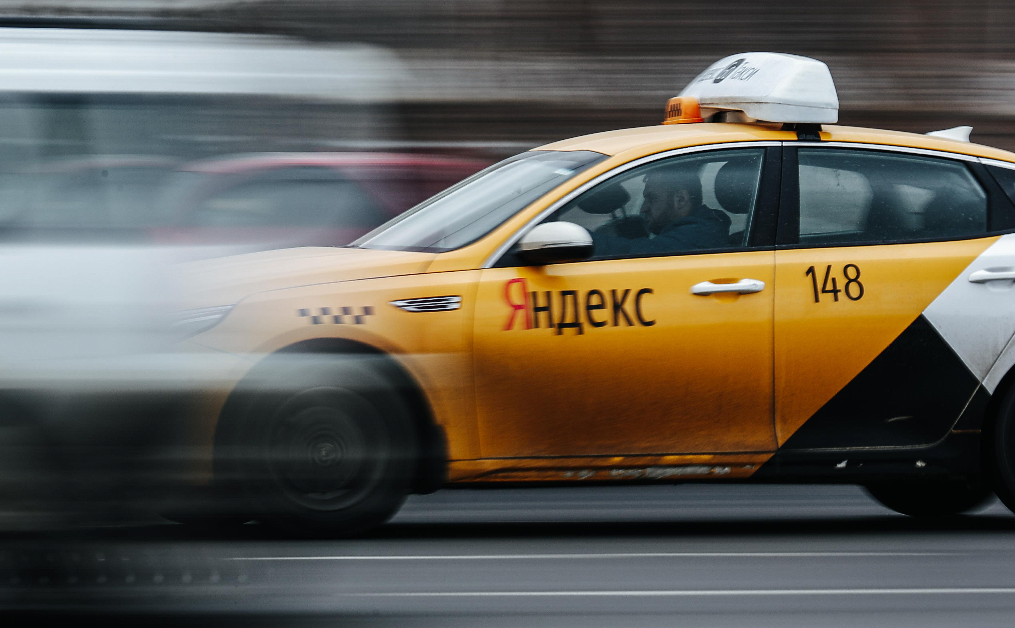 АвтоВАЗ поставит автомобили для «Яндекс. Такси» АвтоВАЗ поставит автомобили для «Яндекс. Такси»