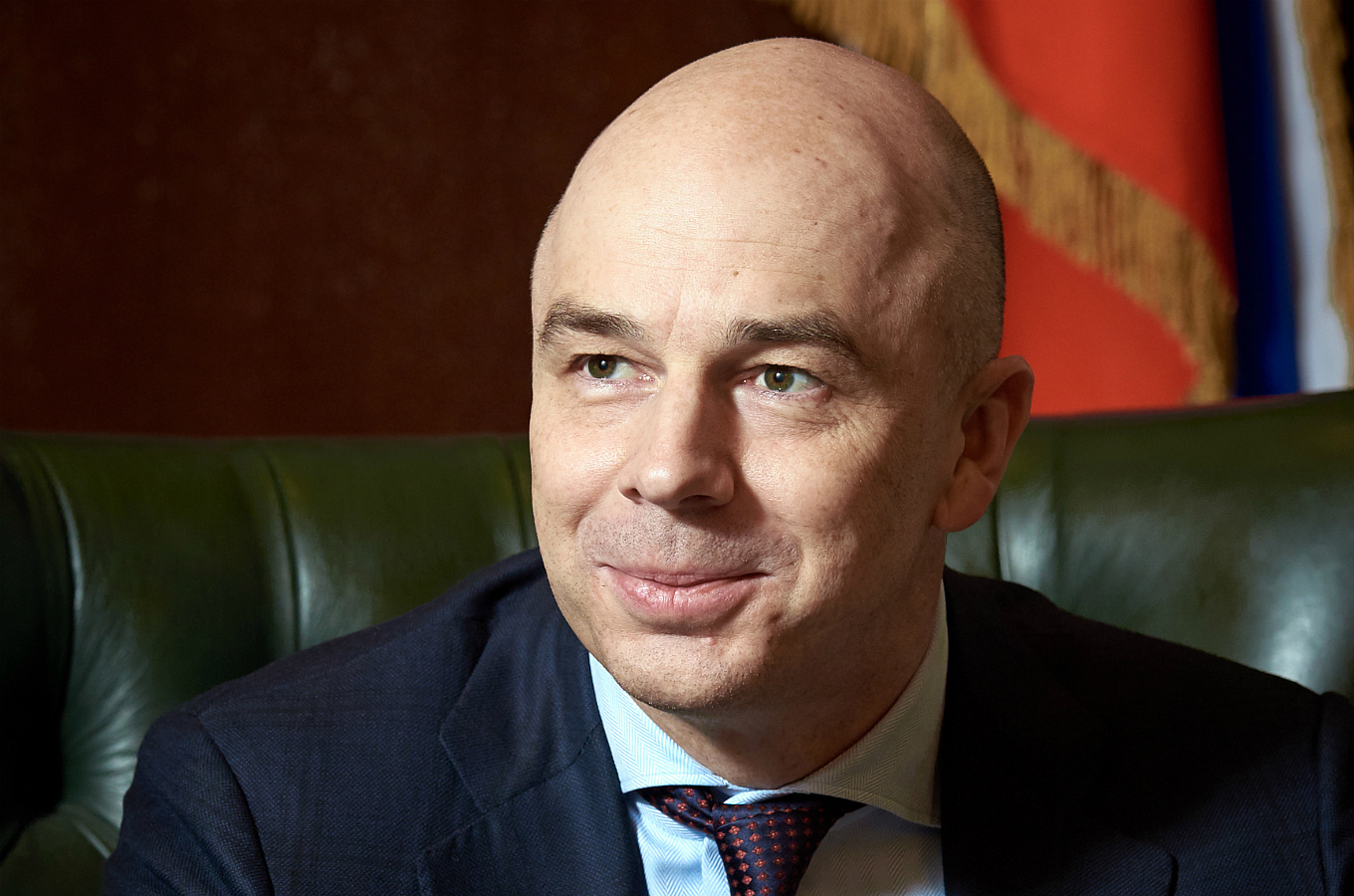 Чиновникам РФ предложили пересесть за руль отечественных «Лад» Чиновникам РФ предложили пересесть за руль отечественных «Лад»